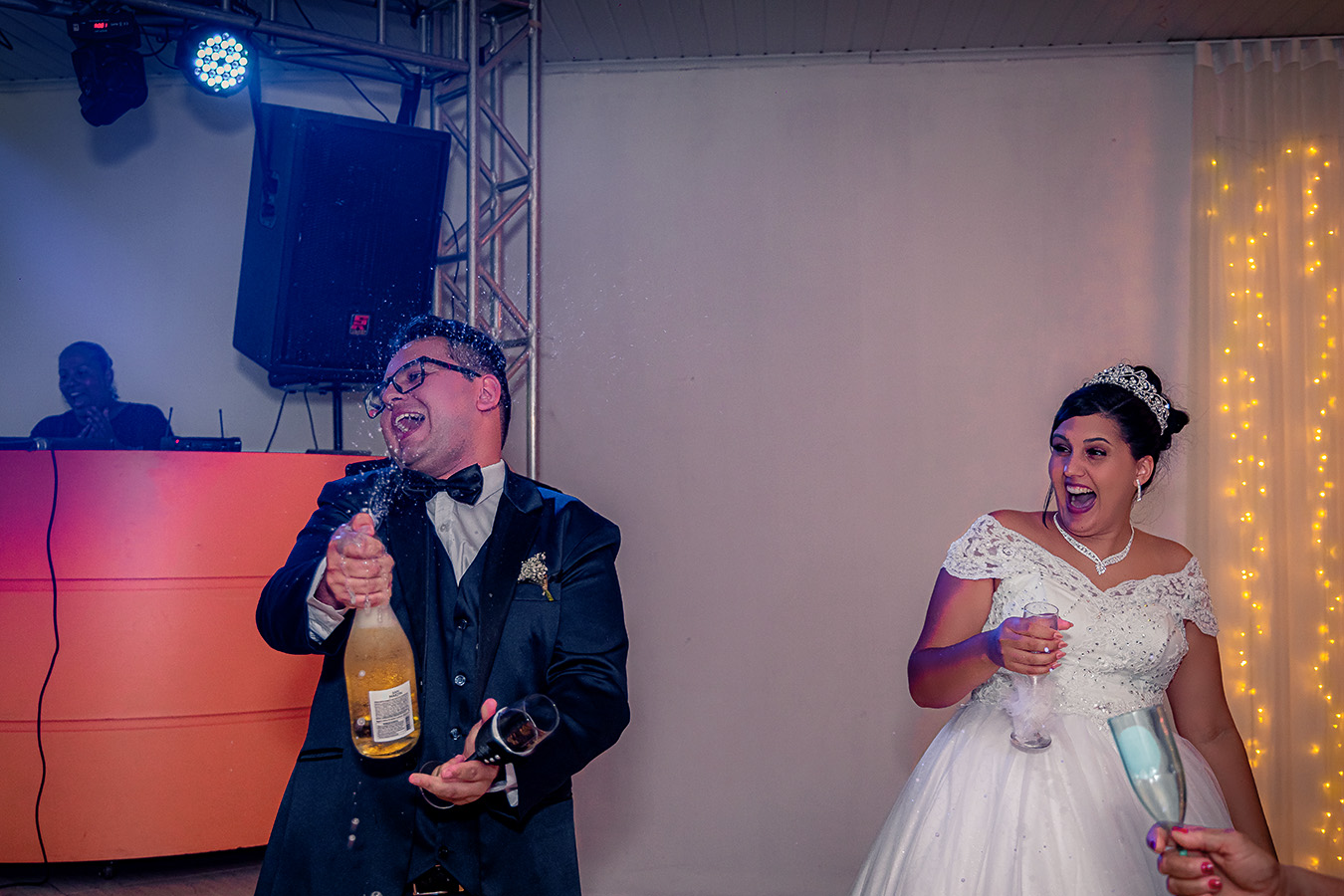 Noivos durante casamento